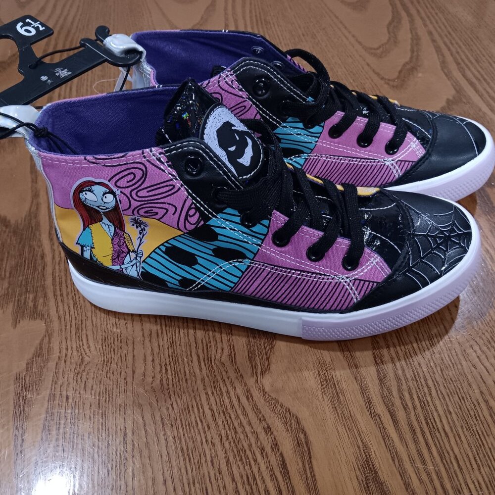 Disney Tim Burton's The Nightmare Before Christmas high top sneakers size 6 1/2
